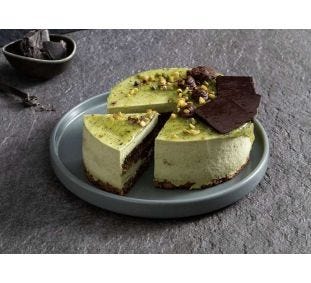 L'amour de Paris Pistachio Cream Cake 6 Inch